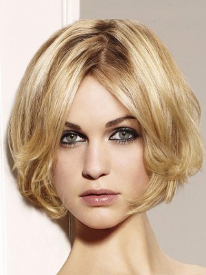 Short Wavy Bob Lace Wig With Curly Ends