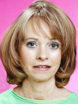 Super Simple Womens Wig Short Straight Full Lace Wig With Soft Layers 100% Human Hair About 10 Inches For Over 50s