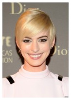 Anne Hathaway Blonde Short Synthetic Wigs 
